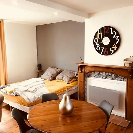 Comme A La Maison Apartment *